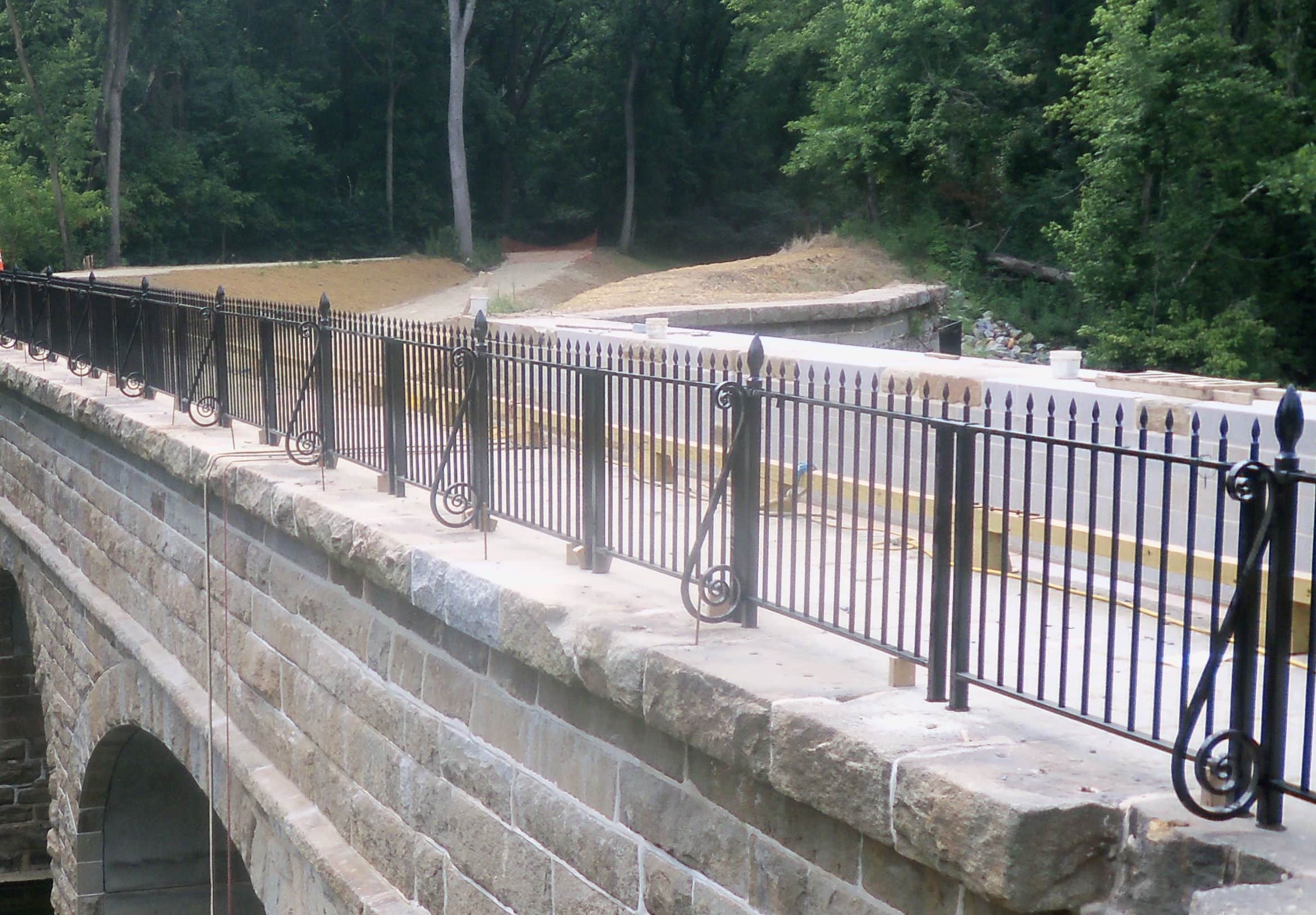 10-087 Corman-Catoctin Aqueduct-Aqueduct Rail Pict.